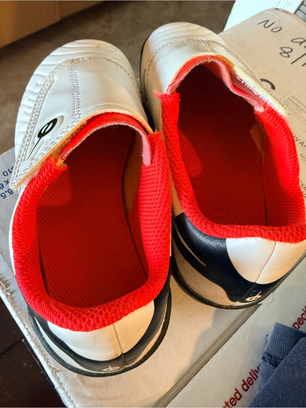 Nike Kids cleat White Slip-On with Red Lining - Picture 3 of 5